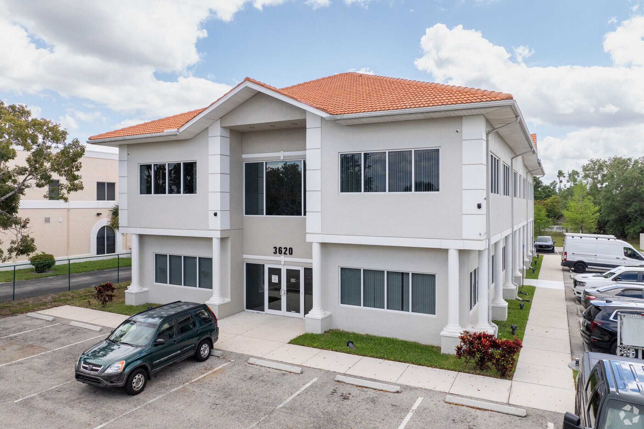 3620 Colonial Blvd, Fort Myers, FL à louer Photo principale- Image 1 de 9