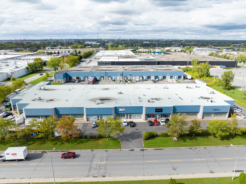 601-631 Rue Bériault, Longueuil, QC for lease - Aerial - Image 3 of 7