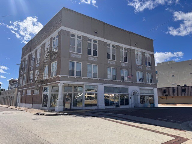 711 Howard Ave, Biloxi, MS à vendre - Photo du bâtiment - Image 3 de 5