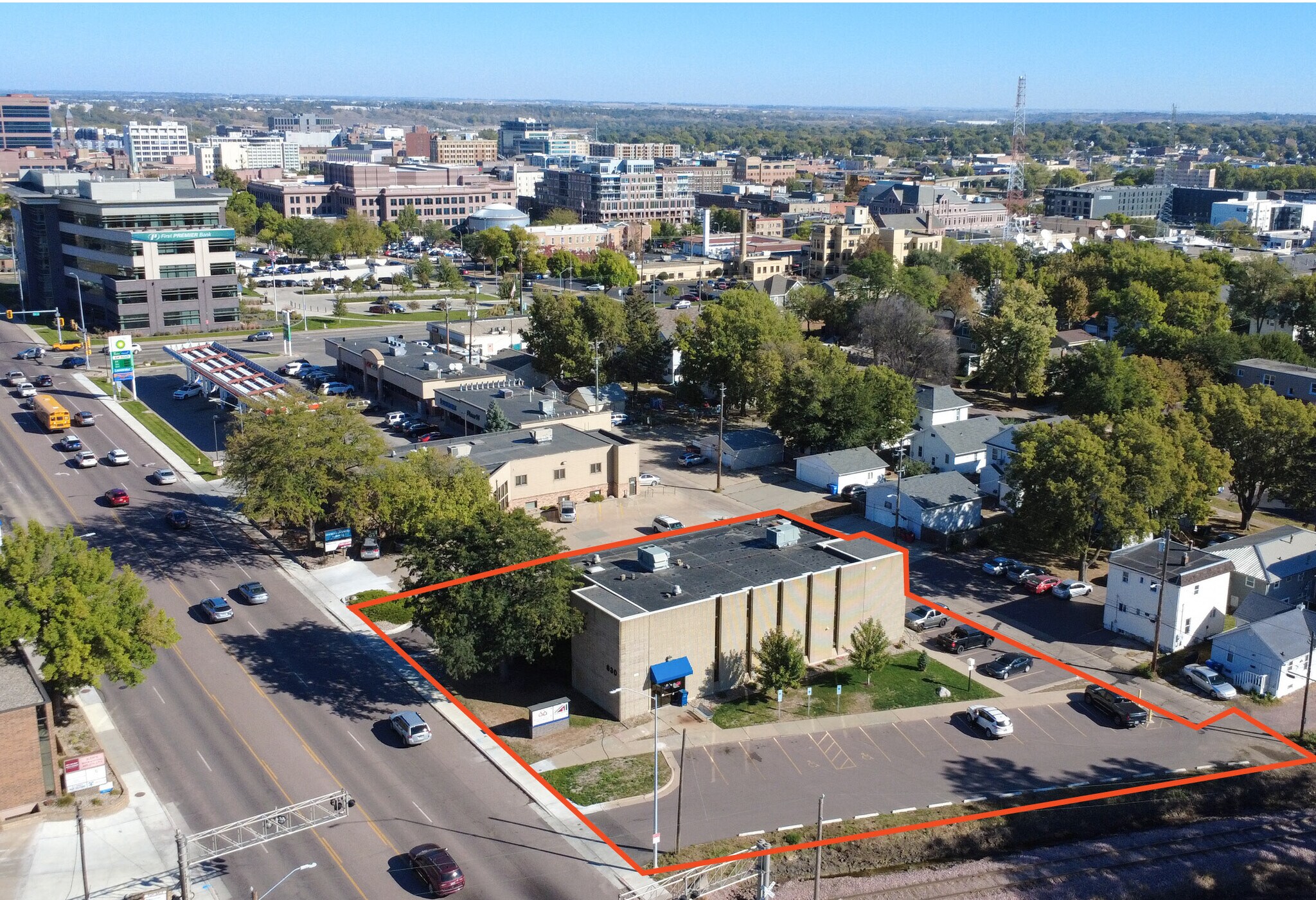 630 S Minnesota Ave, Sioux Falls, SD à vendre Photo principale- Image 1 de 39