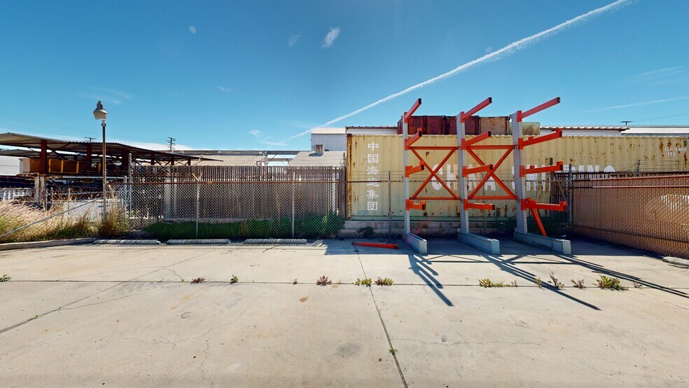 844 N Vernon St, Azusa, CA à louer - Numérisation 3D de Matterport - Image 2 de 26