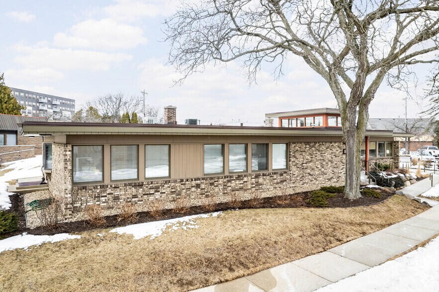 5510 Medical Cir, Madison, WI à louer - Photo du bâtiment - Image 3 de 4