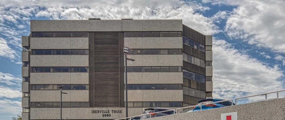 2960 Boul Laurier, Québec, QC à louer - Photo du bâtiment - Image 2 de 4