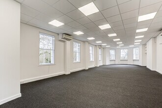 1 Central Rd, Morden à louer Photo intérieure- Image 2 de 5