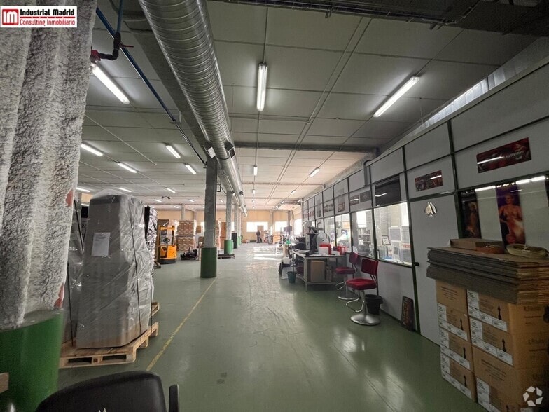 Industriel dans Arganda del Rey, Madrid à vendre - Photo du bâtiment - Image 3 de 46