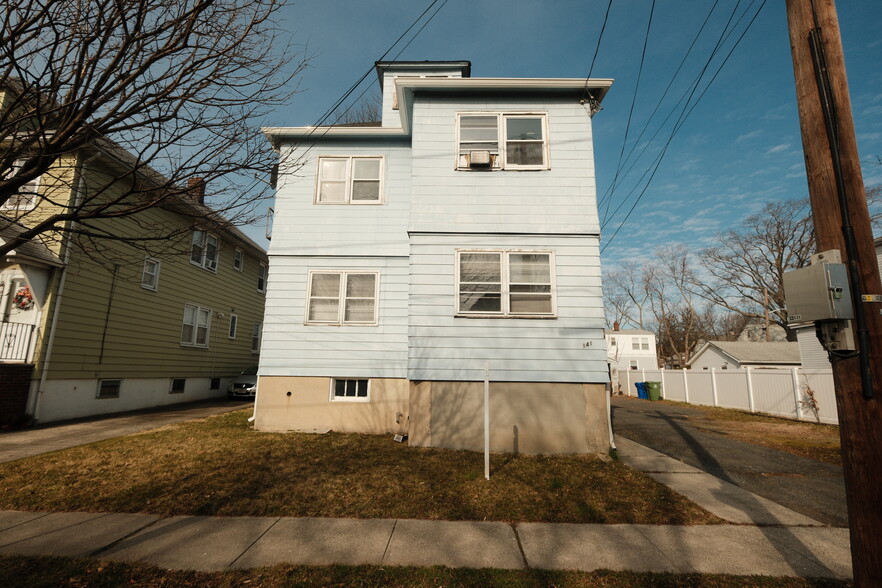 141 Liberty St, Linden, NJ à vendre - Photo du b timent - Image 1 de 1