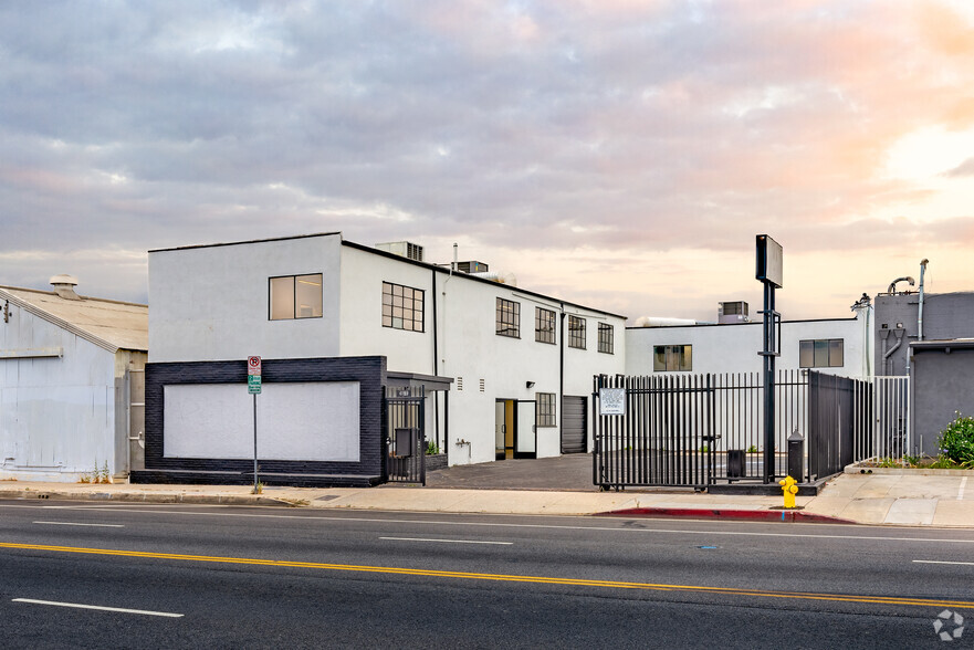 6859 Tujunga Ave, North Hollywood, CA for sale - Building Photo - Image 1 of 1