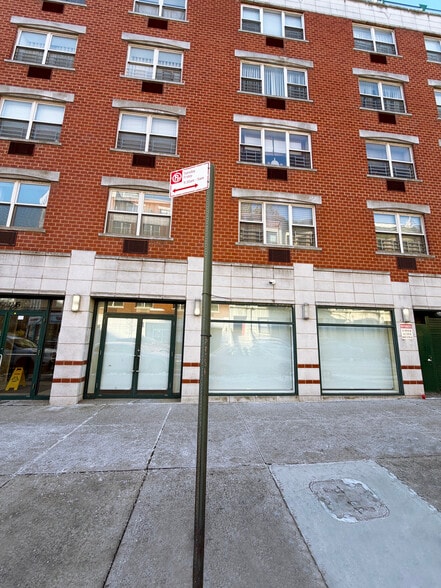 133 Lenox Ave, New York, NY for lease - Building Photo - Image 2 of 23
