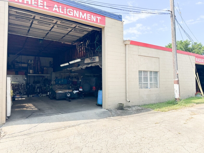 1198 N Schuyler Ave, Kankakee, IL for sale - Building Photo - Image 3 of 12