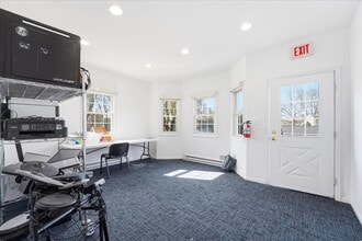 96 Freneau Ave, Matawan, NJ for sale Interior Photo- Image 2 of 57