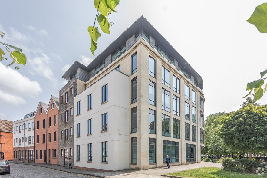 66 Queen Sq, Bristol à louer - Photo du bâtiment - Image 2 de 4