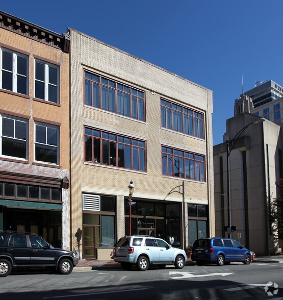 505 N Liberty St, Winston-Salem, NC à vendre - Photo du bâtiment - Image 2 de 4