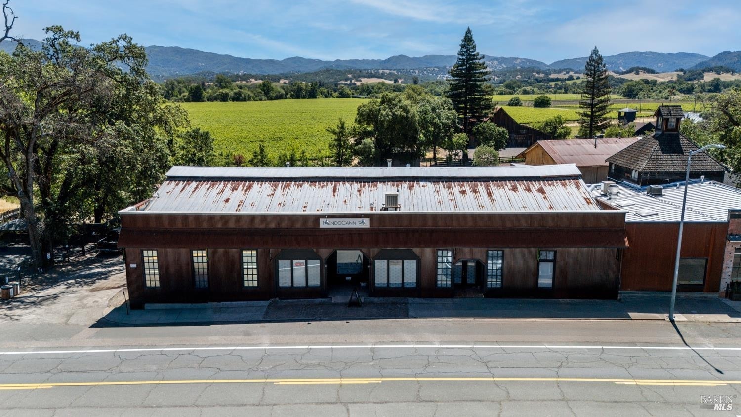13325-13281 S Highway 101, Hopland, CA for sale Building Photo- Image 1 of 4