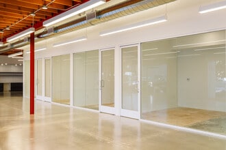 2036-2048 Armacost Ave, Los Angeles, CA à louer Photo intérieure- Image 2 de 7