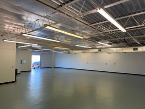 820 Shelby Ln, Austin, TX for lease Interior Photo- Image 2 of 15