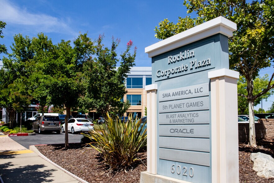 6020 W Oaks Blvd, Rocklin, CA à louer - Photo du bâtiment - Image 3 de 13