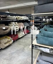 Commerce de détail dans Vitrolles à louer Photo intérieure- Image 2 de 4