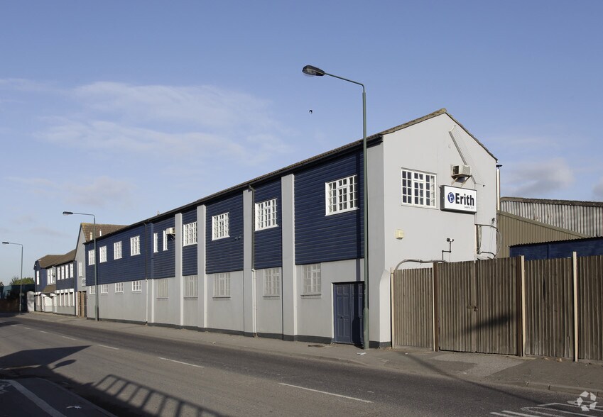 Manor Rd, Erith for sale - Primary Photo - Image 1 of 1