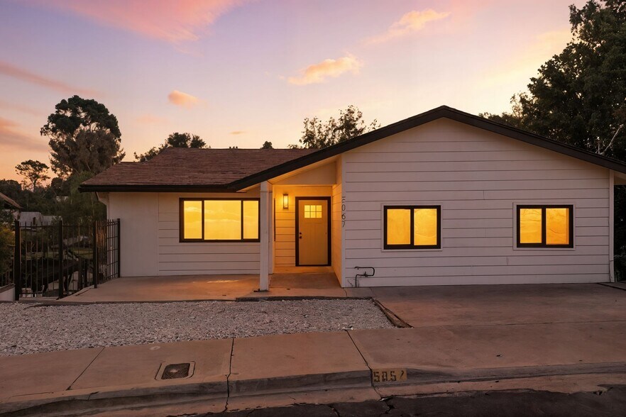 5067 Alumni Pl, San Diego, CA à vendre - Photo du bâtiment - Image 2 de 51