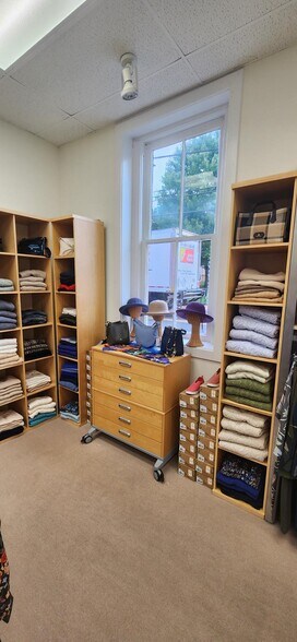 54 E Lee St, Warrenton, VA à louer - Photo du bâtiment - Image 3 de 6