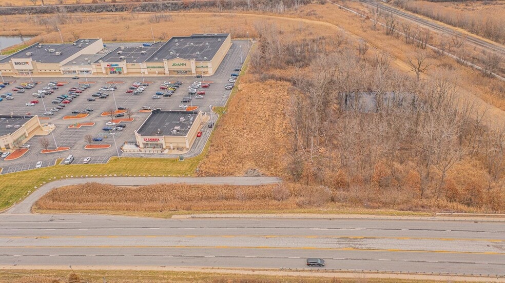 677 U.S. 41, Schererville, IN à vendre - Photo du bâtiment - Image 2 de 14