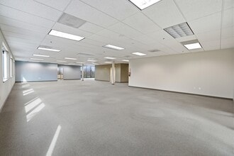 680 Hawthorne Ave SE, Salem, OR à louer Photo intérieure- Image 2 de 20