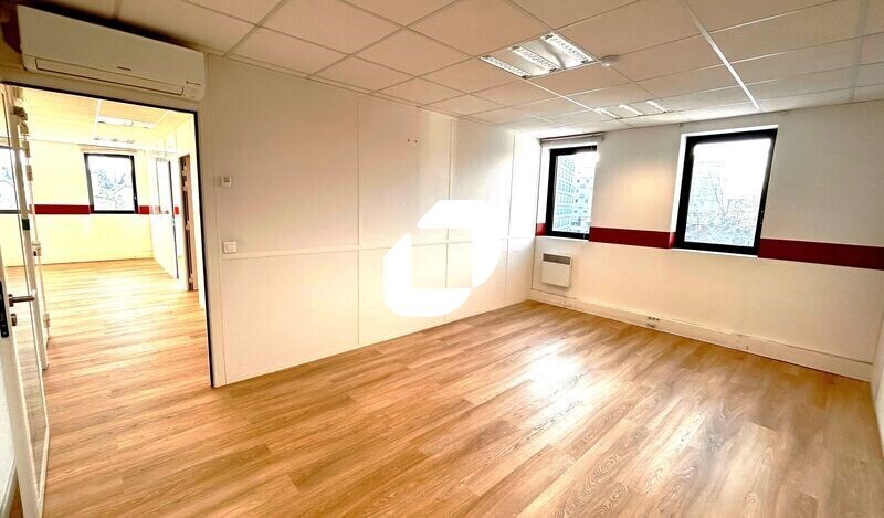 Bureau dans Nanterre à louer - Photo intérieure - Image 2 de 3