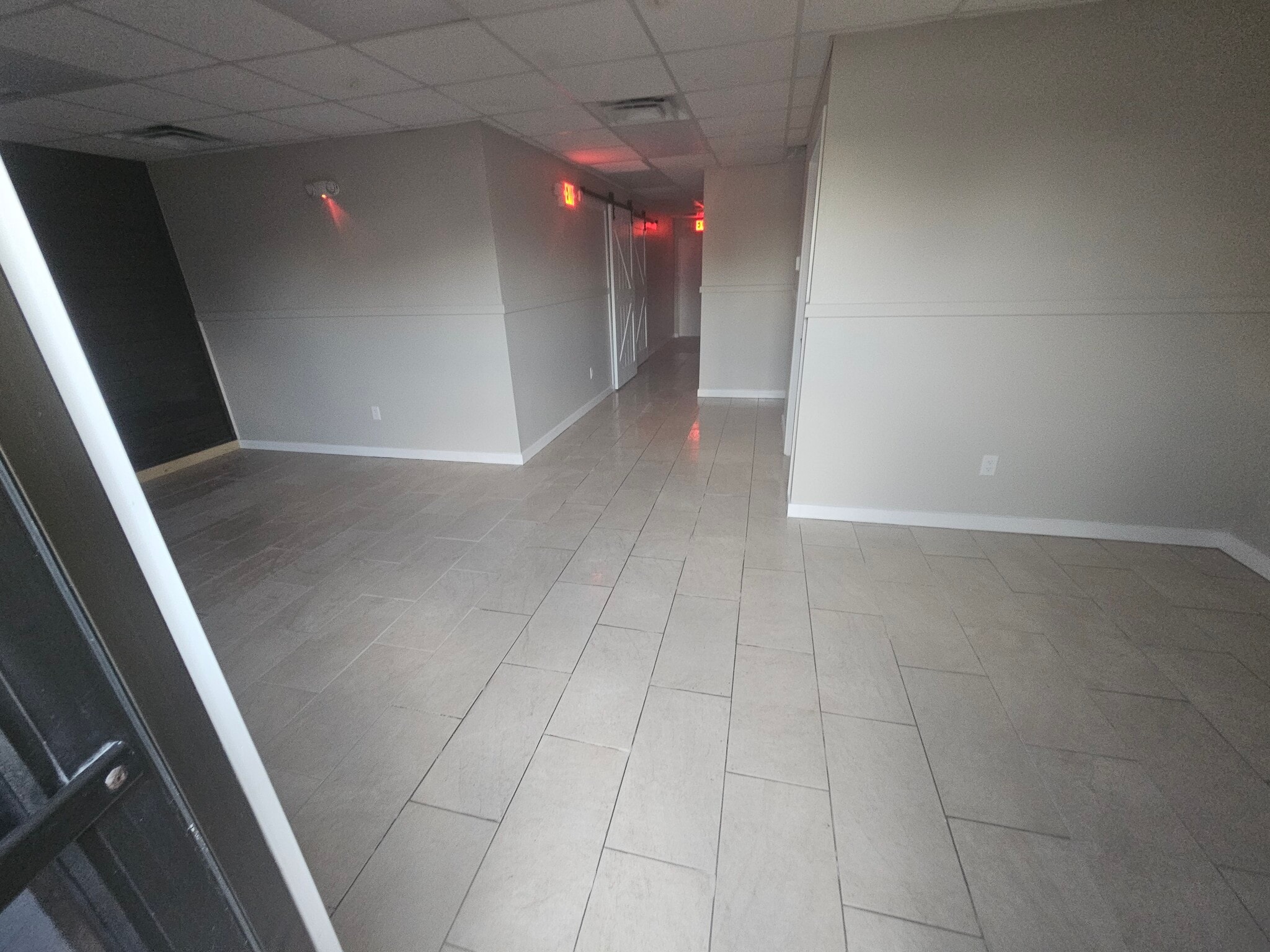 525 E Olympia Ave, Punta Gorda, FL for lease Interior Photo- Image 1 of 20