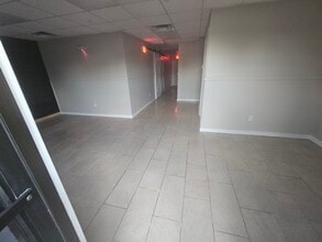 525 E Olympia Ave, Punta Gorda, FL for lease Interior Photo- Image 1 of 20