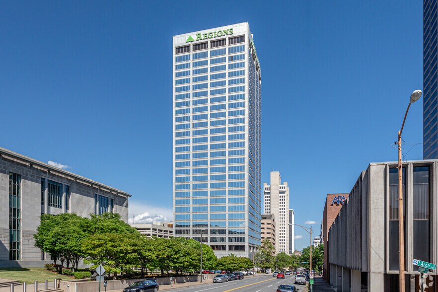 400 W Capitol Ave, Little Rock, AR à louer - Photo du bâtiment - Image 2 de 33