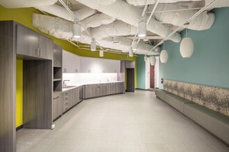 18301 Von Karman Ave, Irvine, CA à louer Numérisation 3D de Matterport- Image 1 de 6