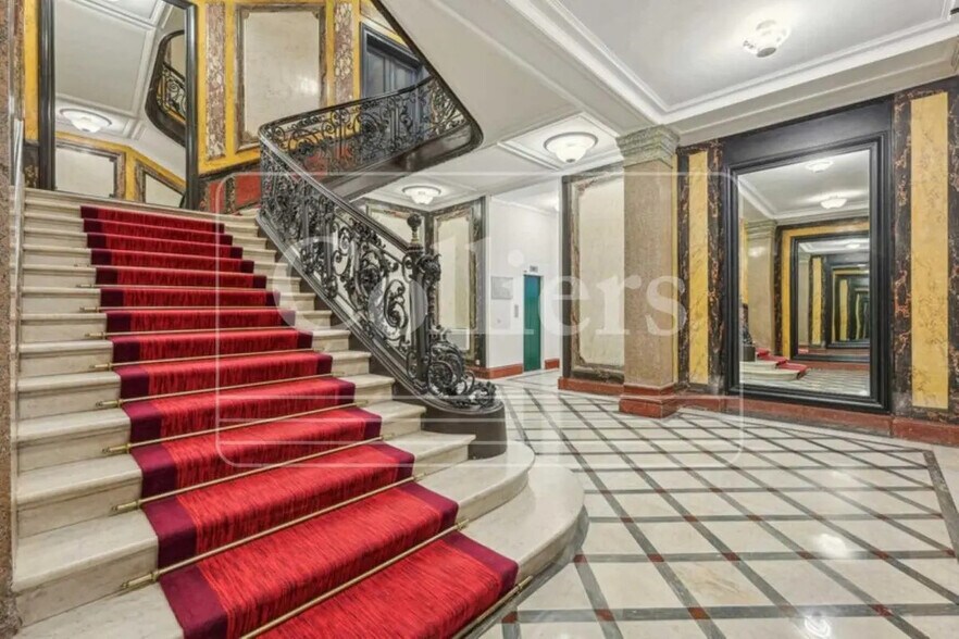 75 Avenue Des Champs Elysées, Paris for lease - Lobby - Image 2 of 14