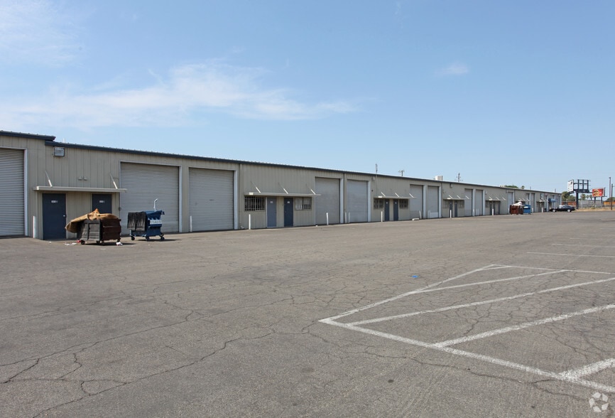 3164 N Marks Ave, Fresno, CA for sale - Building Photo - Image 3 of 17
