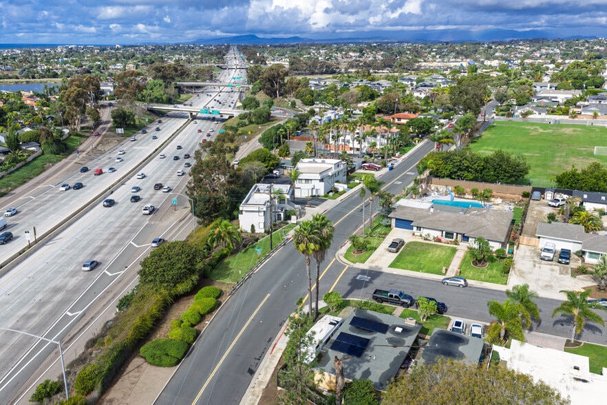 2585 Pio Pico Dr, Carlsbad, CA à vendre - Aérien - Image 2 de 5