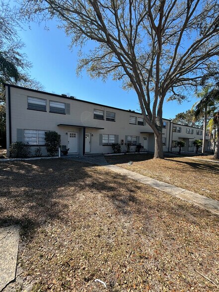 11916-11982 133rd Ave, Largo, FL à vendre - Photo du bâtiment - Image 2 de 16