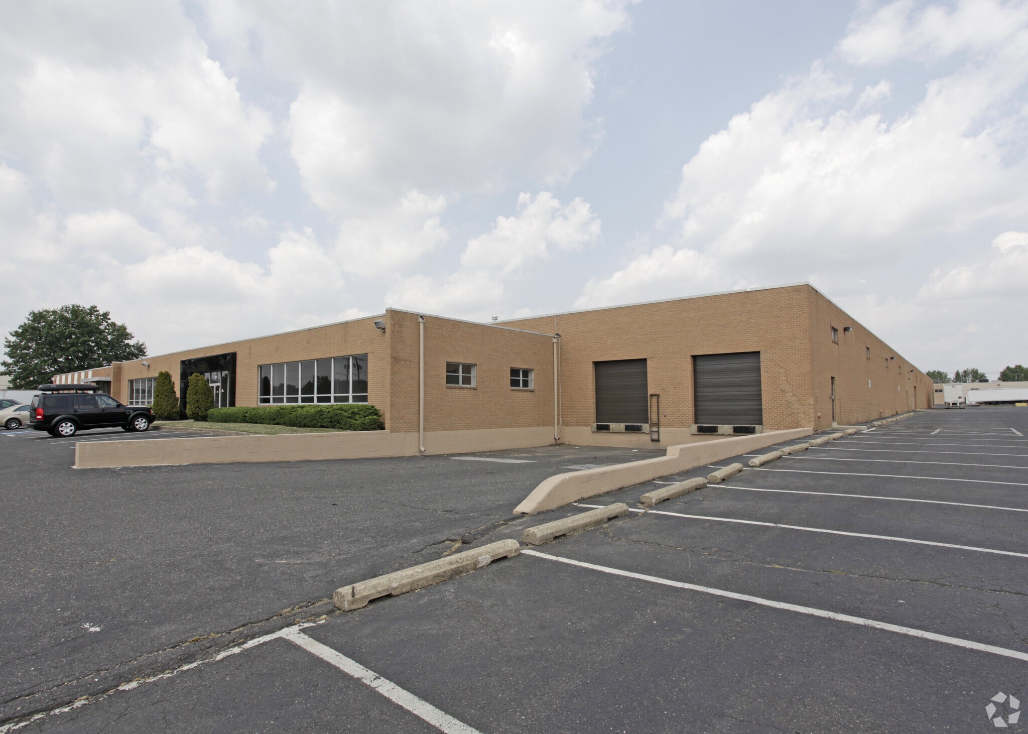 7035 Central Hwy, Pennsauken, NJ for lease Primary Photo- Image 1 of 8