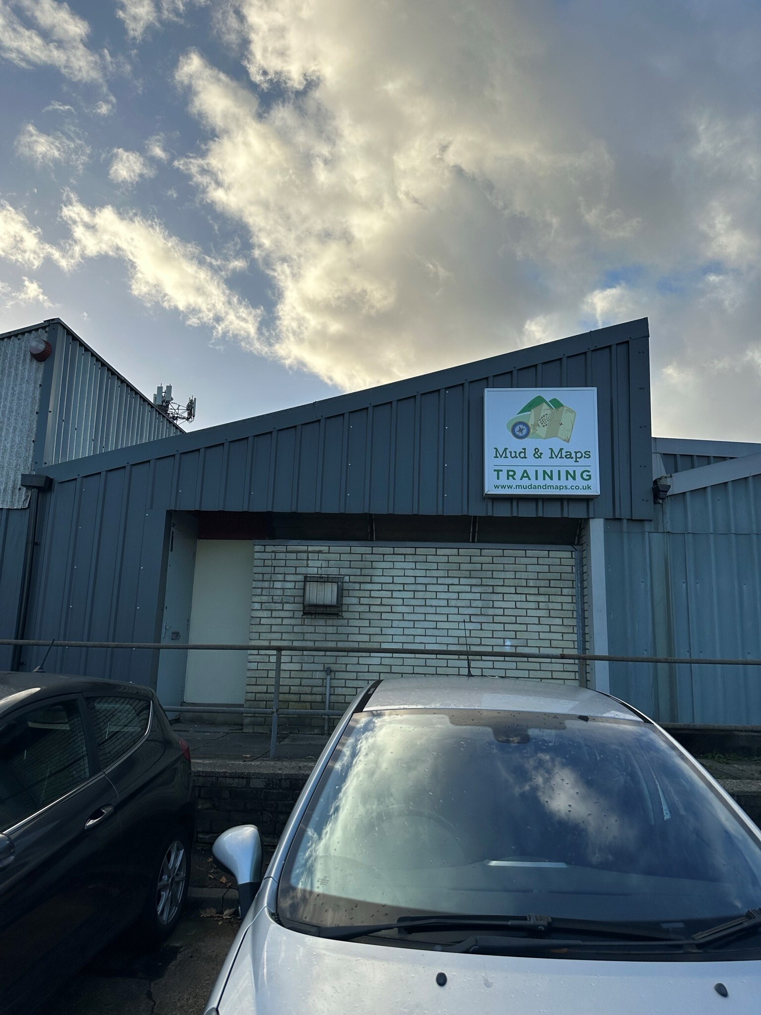 1-7 Gibcracks, Basildon for lease Primary Photo- Image 1 of 7