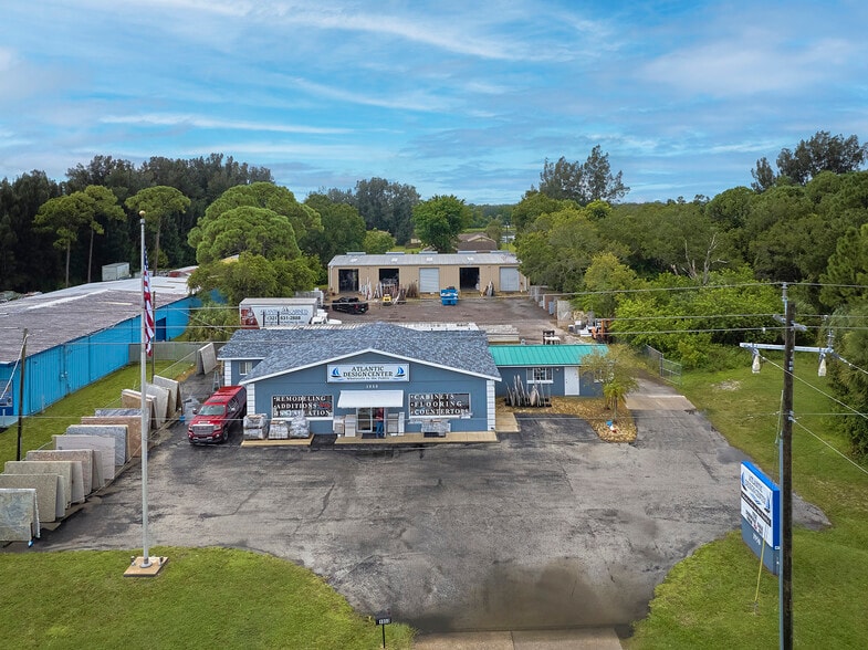 Commercial Showroom & Warehouse portfolio of 2 properties for sale on LoopNet.ca - Building Photo - Image 3 of 18