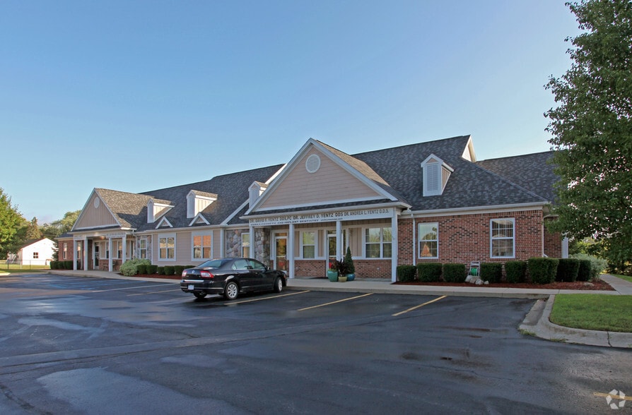 1084-1086 N Monroe St, Monroe, MI for sale - Primary Photo - Image 1 of 2