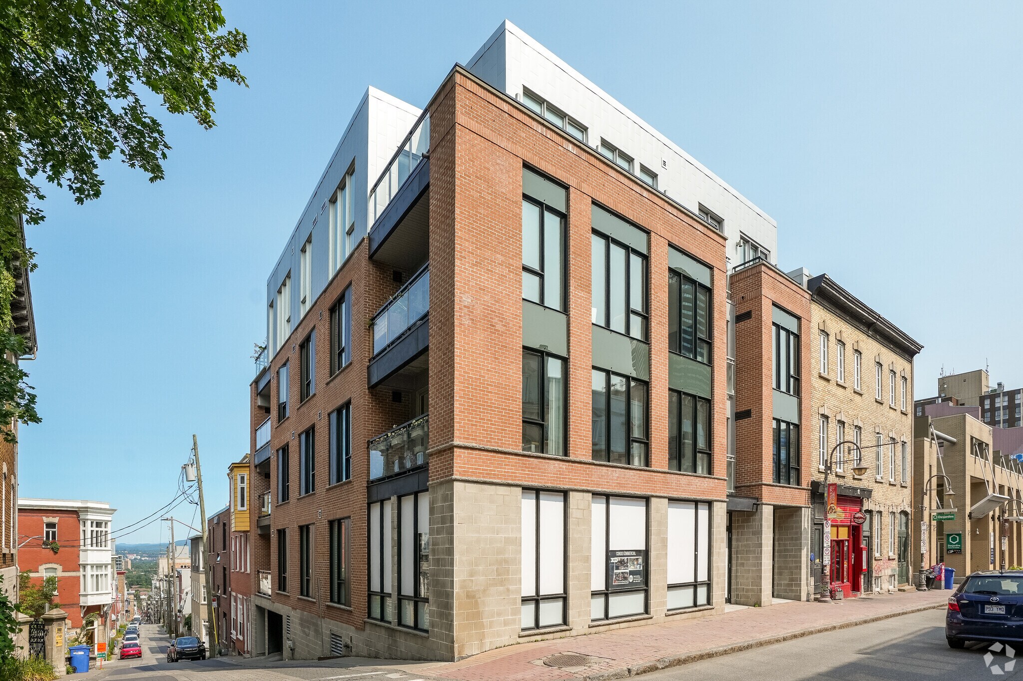 500 Rue Saint-Jean, Québec, QC for sale Primary Photo- Image 1 of 1