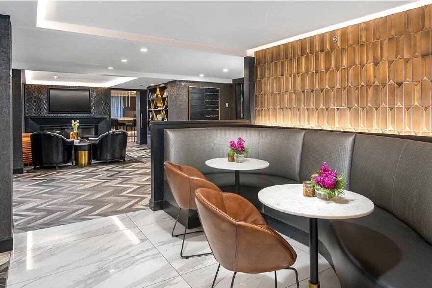 1 E Delaware Pl, Chicago, IL à louer - Photo intérieure - Image 2 de 18