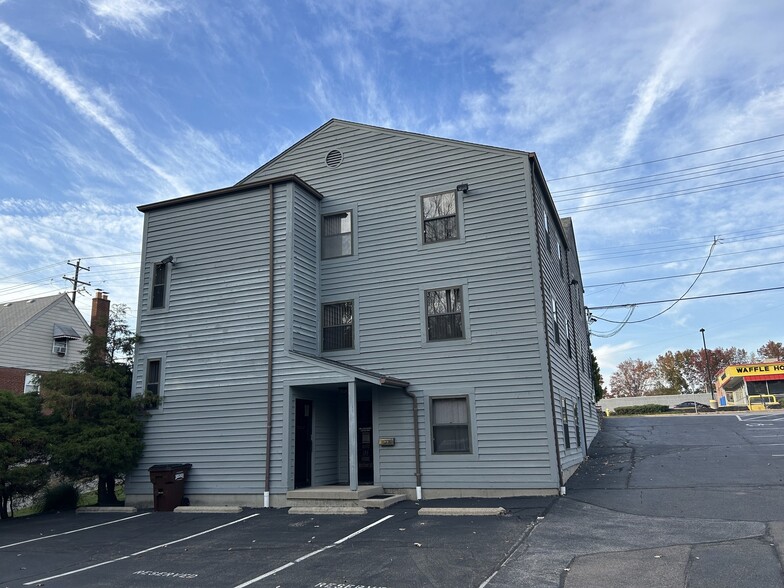 4931 Delhi Ave, Cincinnati, OH for lease - Building Photo - Image 3 of 8