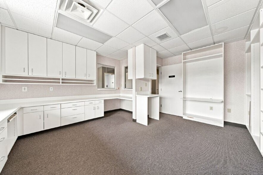 1750 Memorial Dr, Clarksville, TN à vendre - Photo intérieure - Image 2 de 11