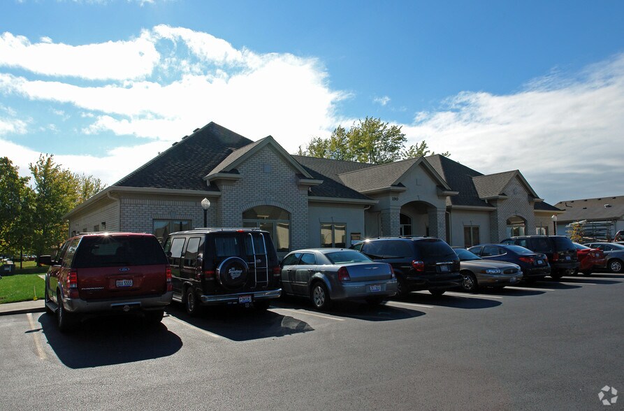 190 E Spring Valley Rd, Dayton, OH à louer - Photo du bâtiment - Image 2 de 2