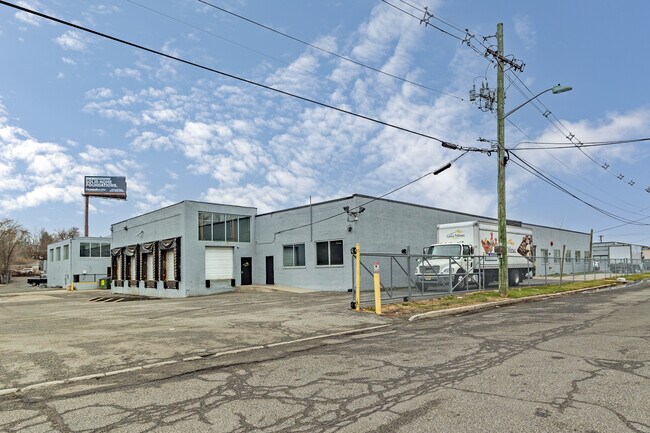 More details for 215 S Newman St, Hackensack, NJ - Industrial for Lease