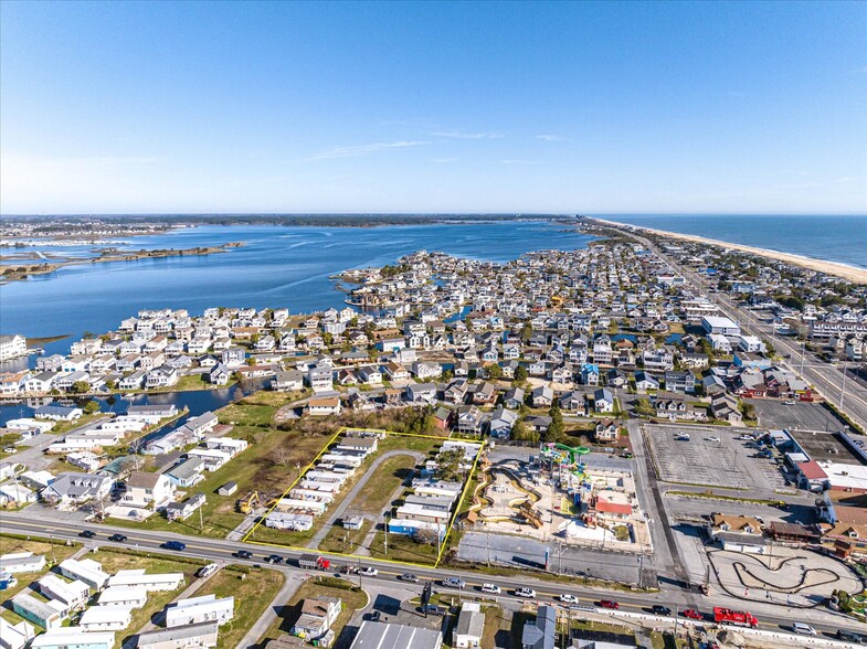 40019 Everet Ln, Fenwick Island, DE for sale - Building Photo - Image 1 of 20