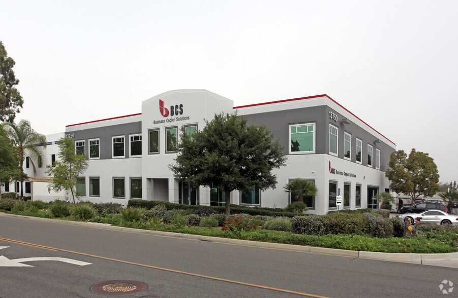 13750 Danielson St, Poway, CA for lease - Building Photo - Image 1 of 4