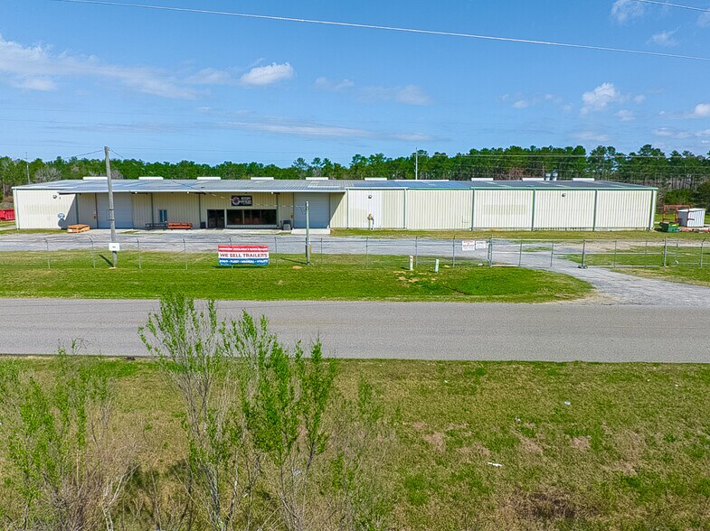 804 W Mitchell St, Adel, GA à vendre - Photo du bâtiment - Image 3 de 15