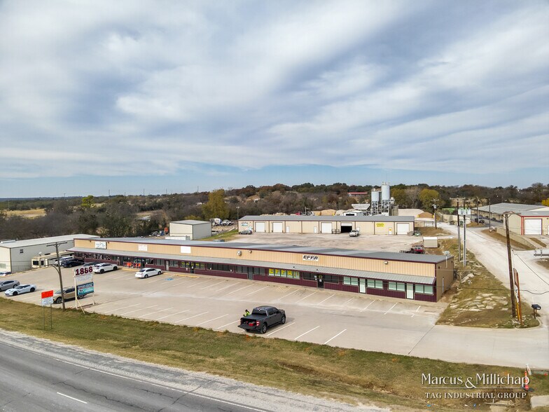 1886 Mineral Wells Hwy, Weatherford, TX à vendre - Photo principale - Image 1 de 5