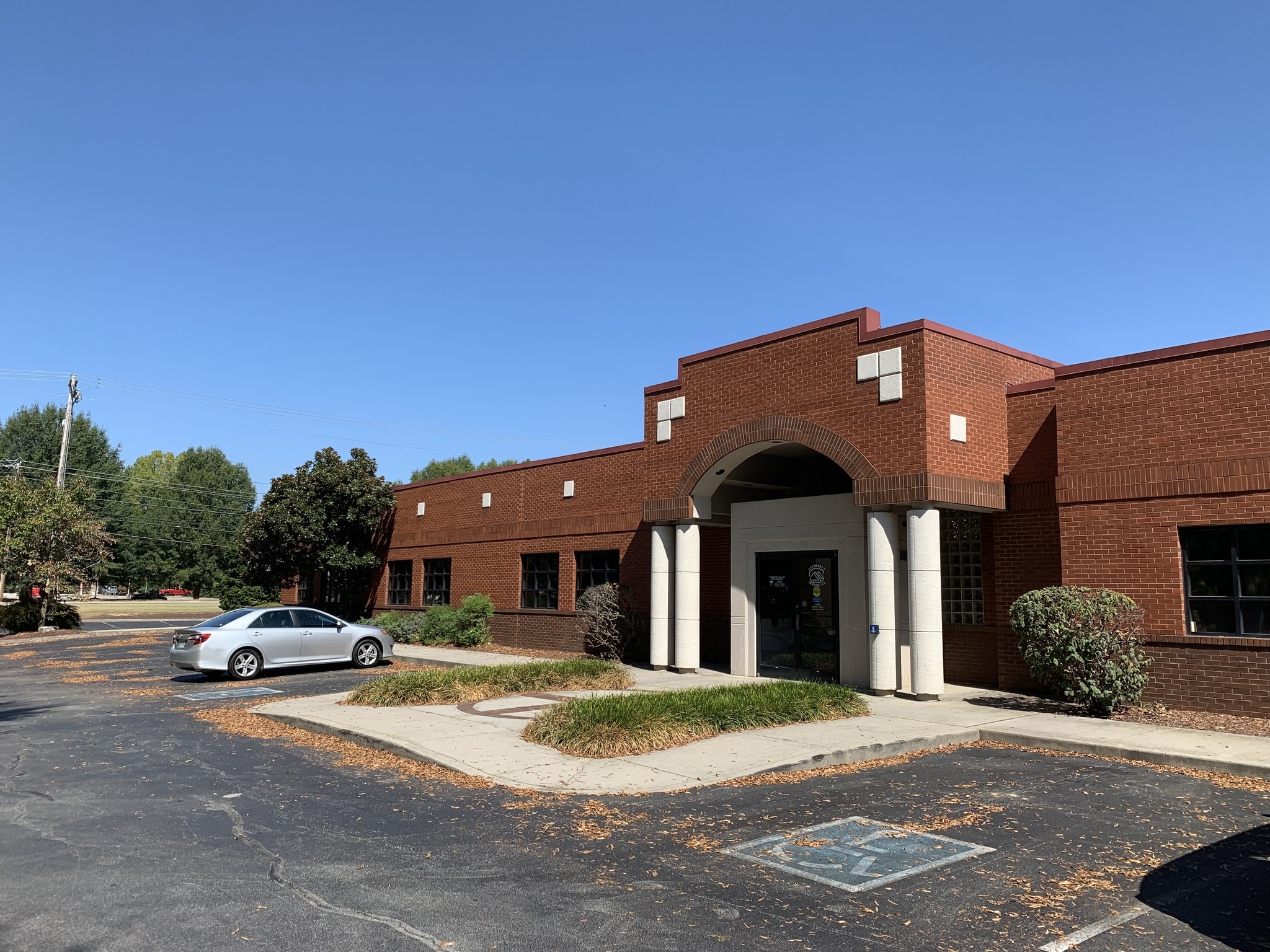 11808 Kingston Pike, Knoxville, TN for sale Primary Photo- Image 1 of 21